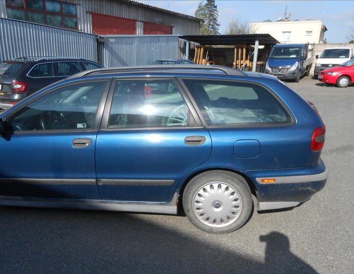 Volvo V40 Kombi 1,9 l 70 kw