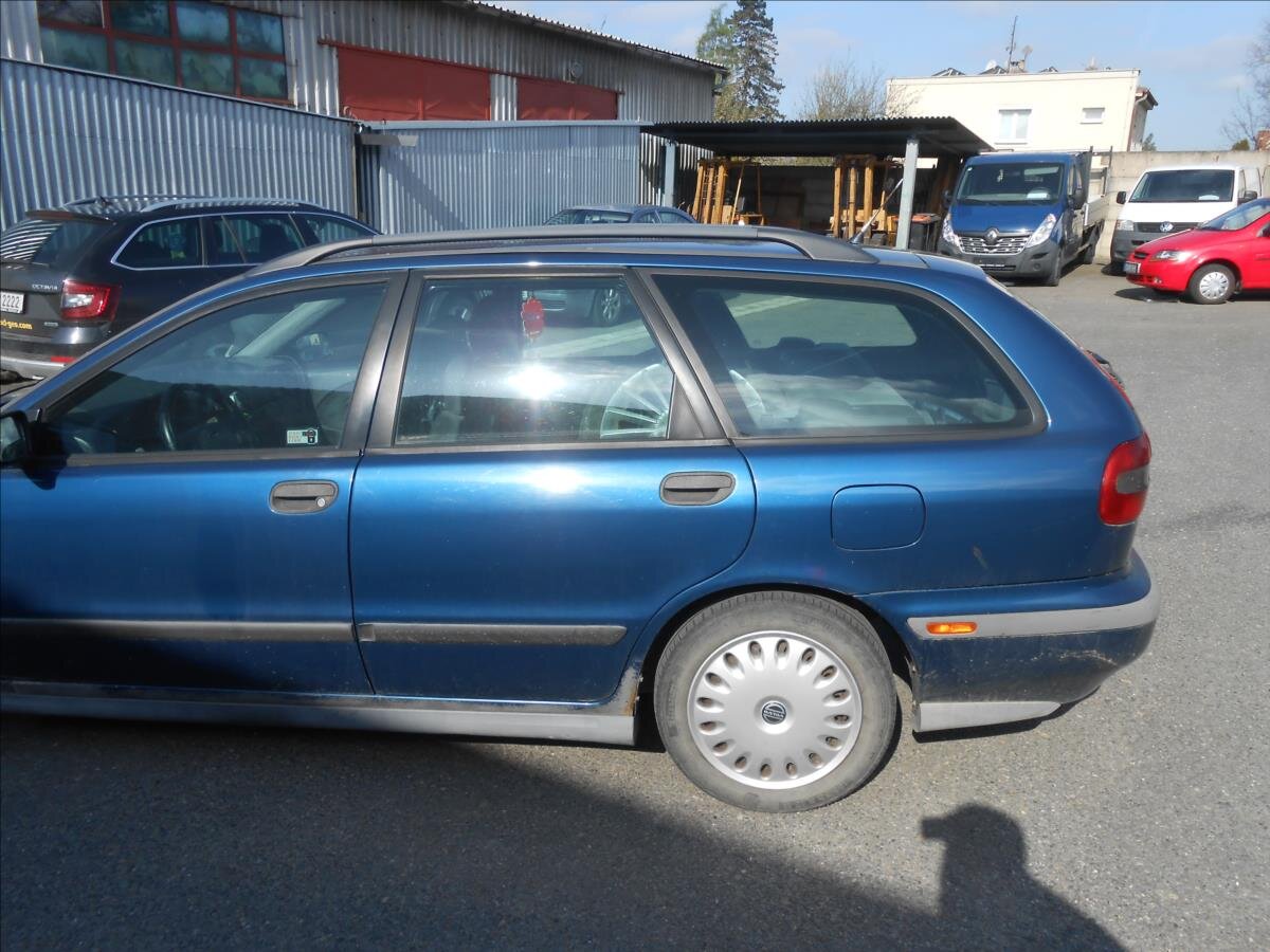 Volvo V40 Kombi 1,9 l 70 kw