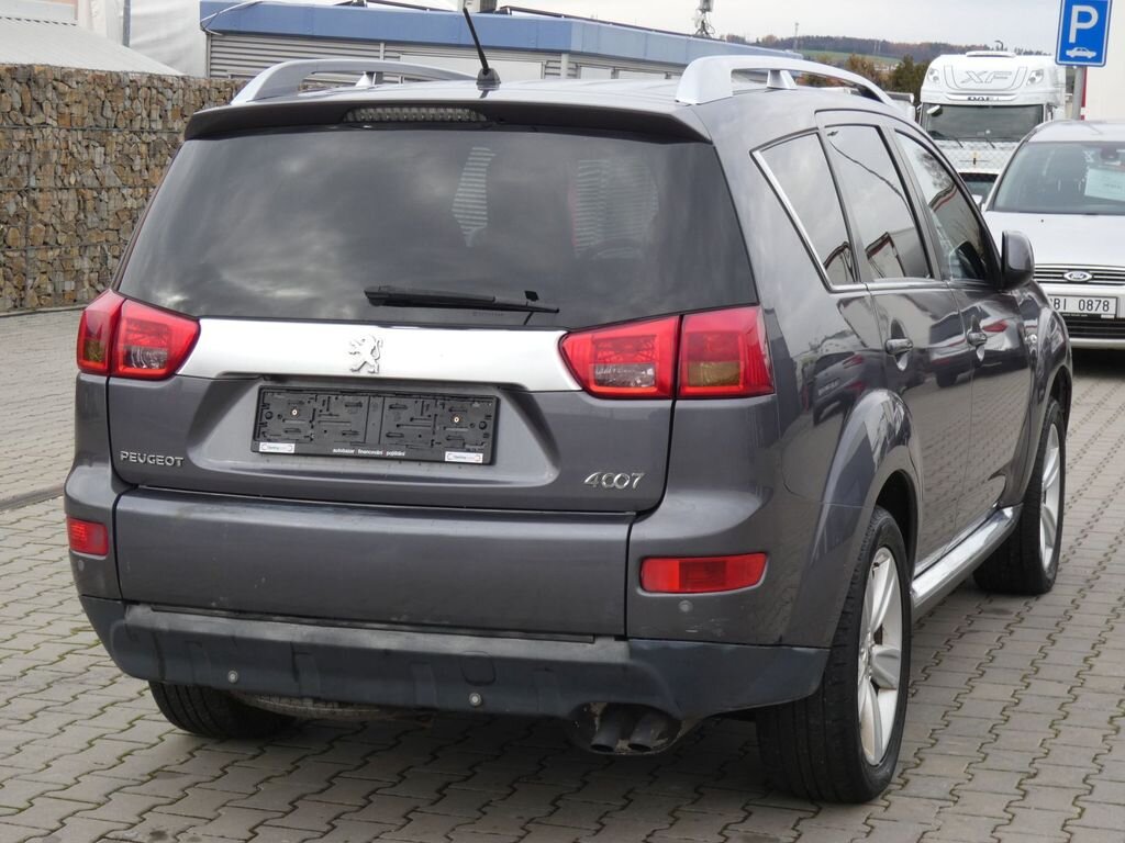 Peugeot 4007