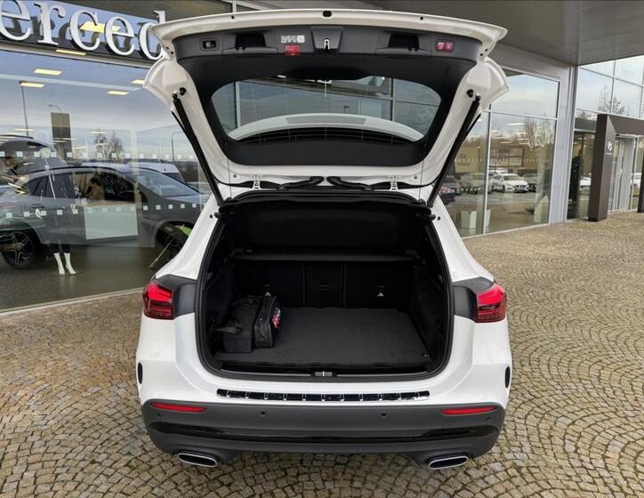 Mercedes-Benz GLA 27