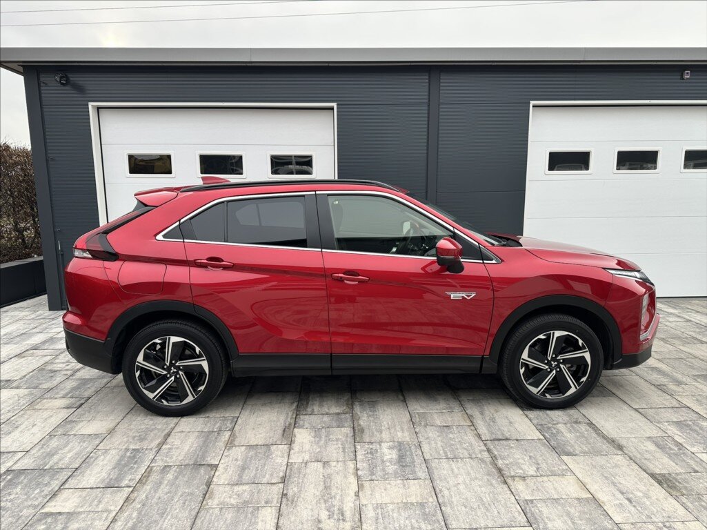 Mitsubishi Eclipse Cross SUV / Terénní 2,4 l 138 kw