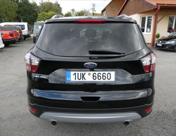 Ford Kuga SUV 1,5 l 110 kw