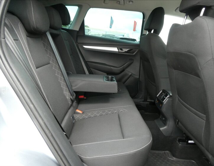 Škoda Karoq SUV / Terénní 2,0 l 110 kw