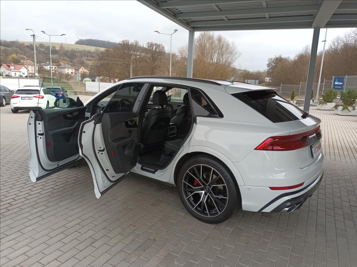 Audi SQ8 SUV / Terénní 4,0 l 320 kw