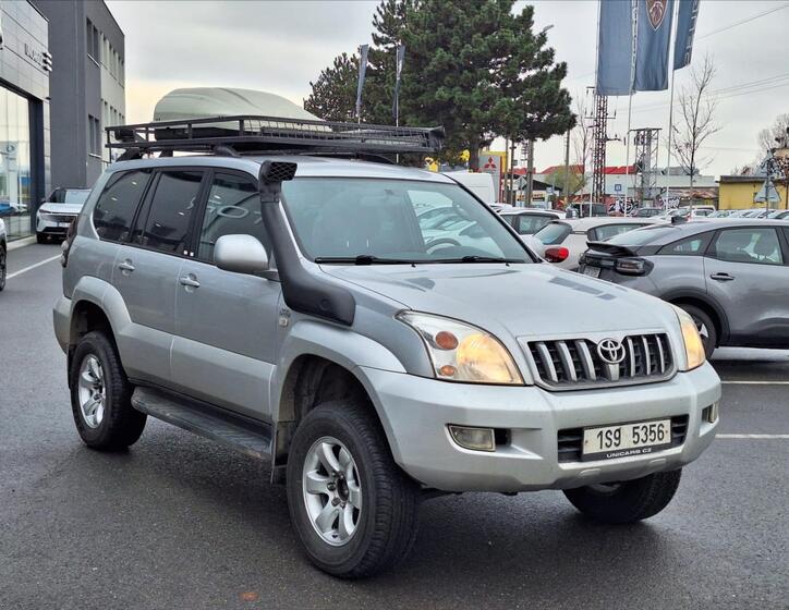 Toyota Land Cruiser 2