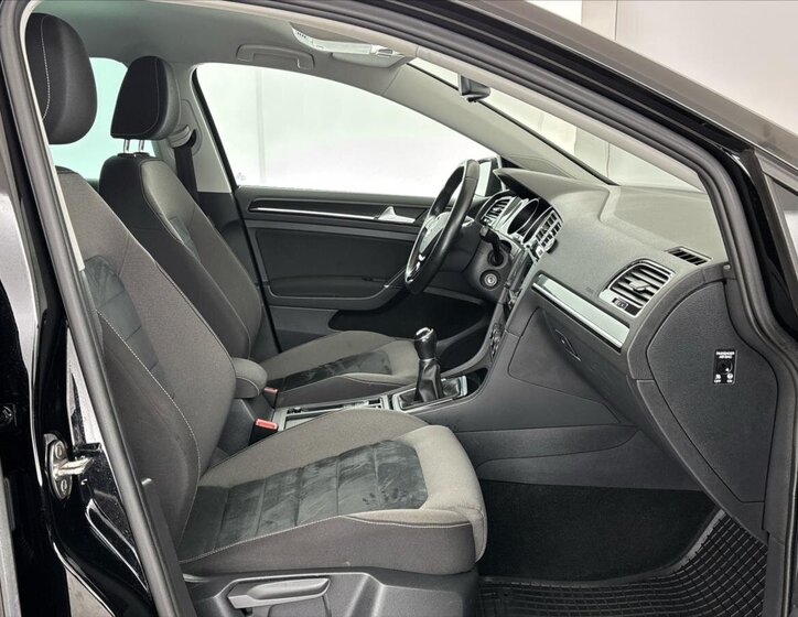 Volkswagen Golf Hatchback 1,4 l 81 kw