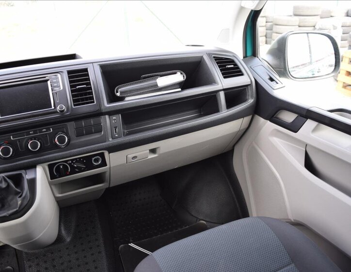 Volkswagen Transporter Kombi 2,0 l 110 kw