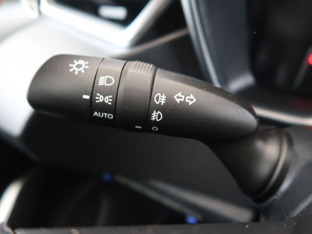 Toyota Corolla Sedan / Limuzína 1,5 l 92 kw