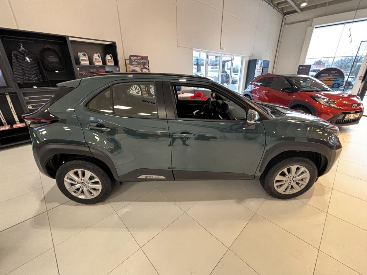 Toyota Yaris Cross SUV 1,5 l 85 kw