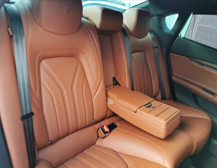 Maserati Quattroporte Sedan / Limuzína 3,0 l 202 kw