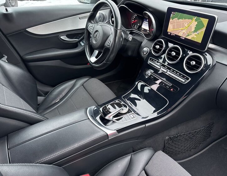 Mercedes-Benz Třídy C Sedan 2,1 l 150 kw