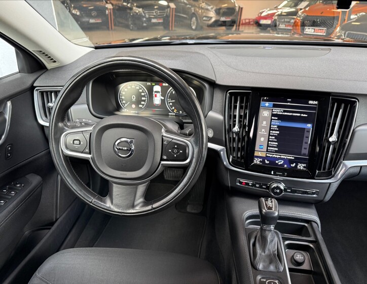Volvo V90 14