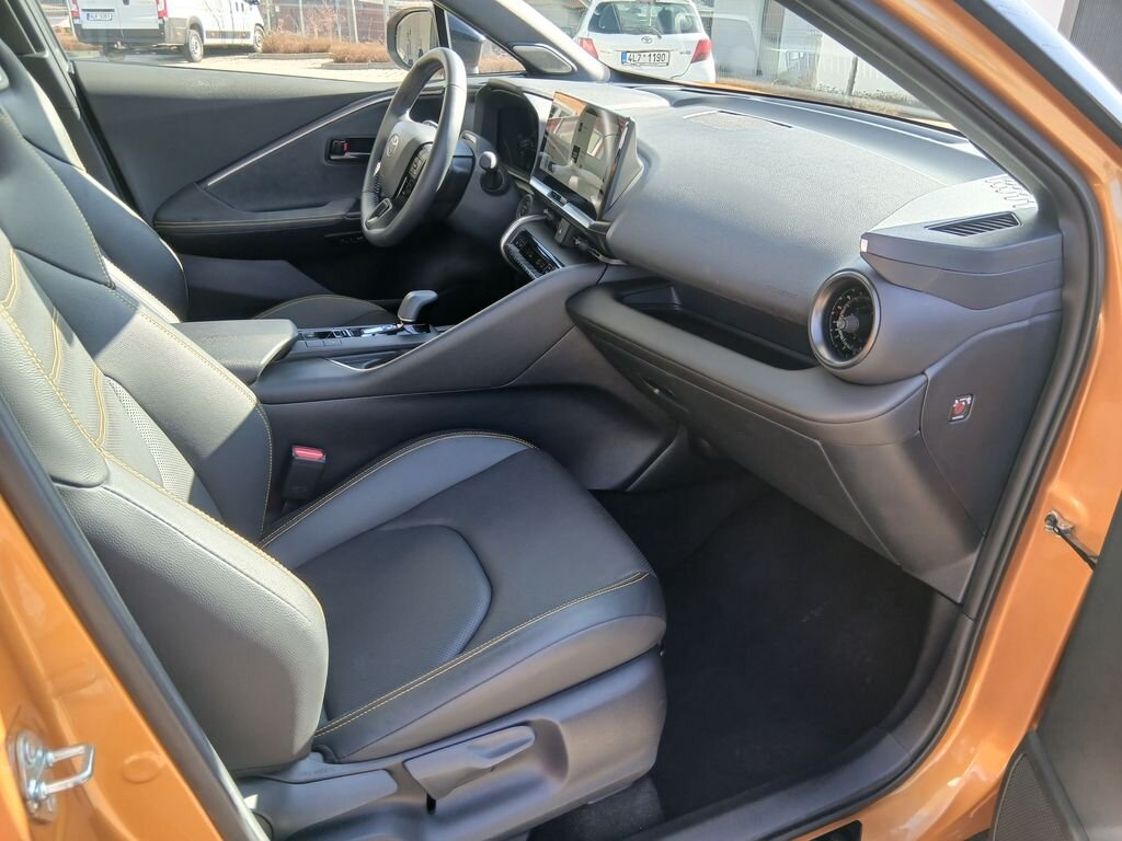 Toyota C-HR SUV / Terénní 2,0 l 112 kw