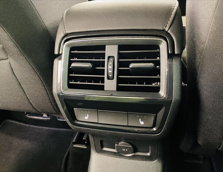 Škoda Karoq SUV / Terénní 1,5 l 110 kw