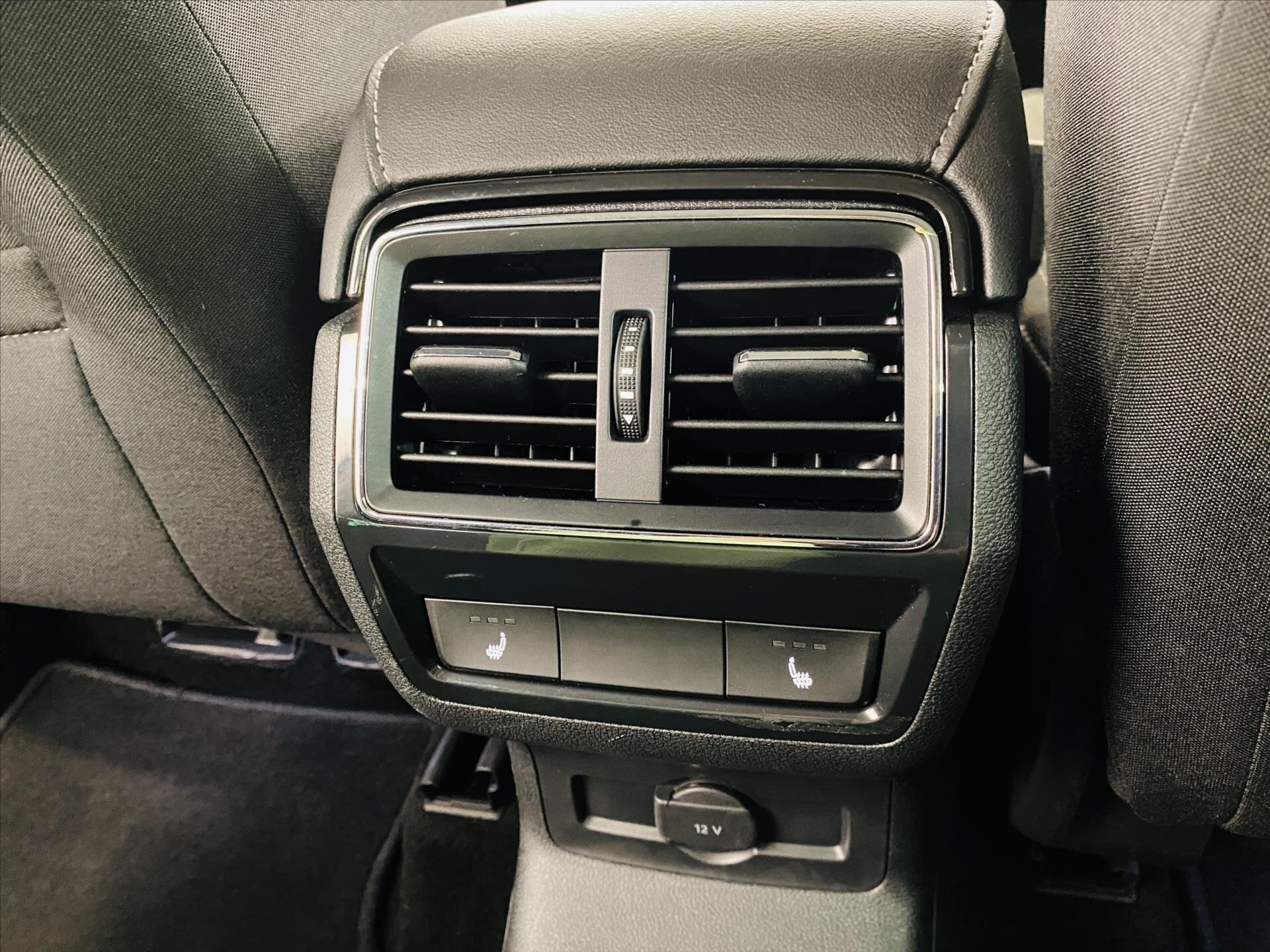 Škoda Karoq SUV / Terénní 1,5 l 110 kw