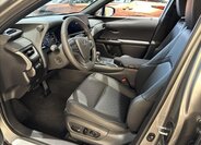 Lexus UX 250h SUV / Terénní 2,0 l 135 kw