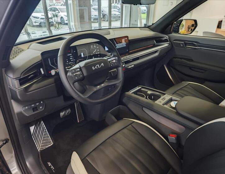 KIA EV9 10