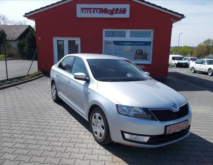 Škoda Rapid Sedan / Limuzína 1,6 l 77 kw