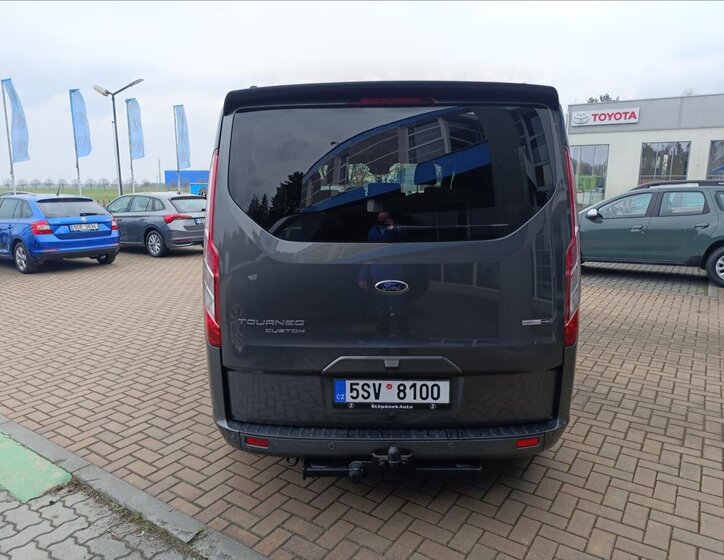 Ford Tourneo Custom MPV 2,0 l 110 kw