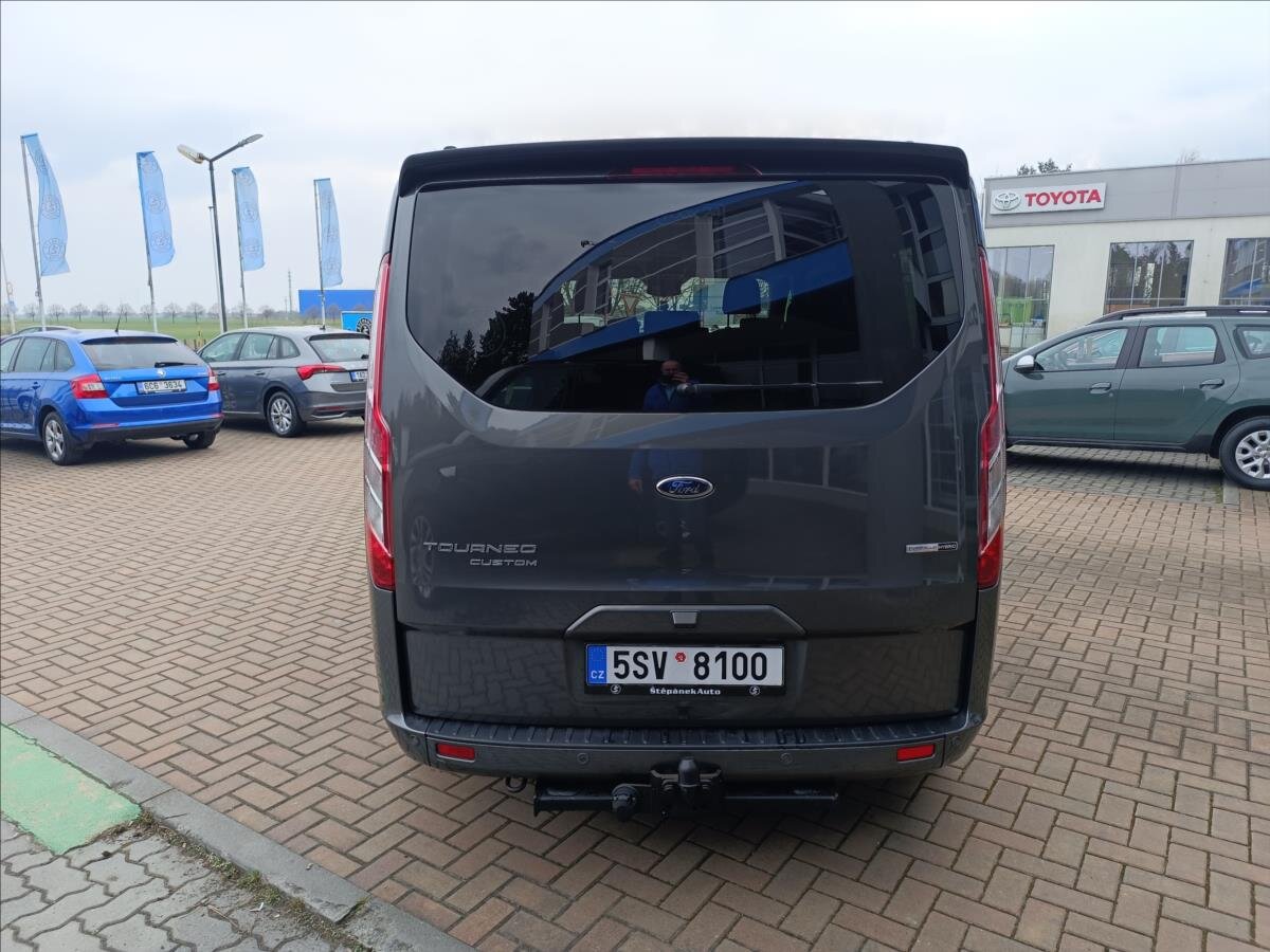 Ford Tourneo Custom MPV 2,0 l 110 kw