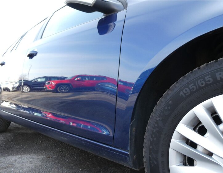 Volkswagen Golf Kombi 1,2 l 77 kw