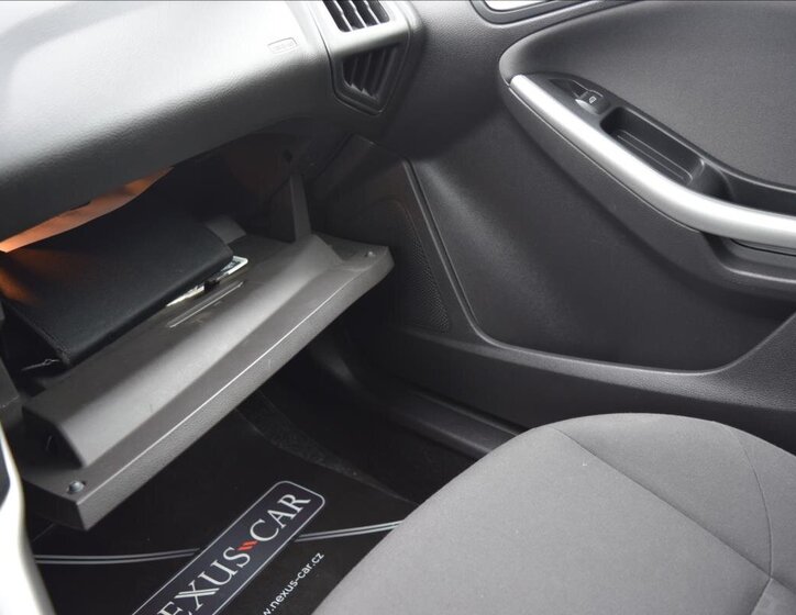 Ford Focus Kombi 998,0 92 kw