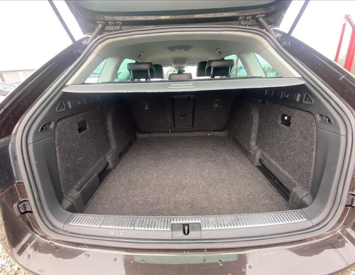 Škoda Superb Kombi 2,0 l 140 kw