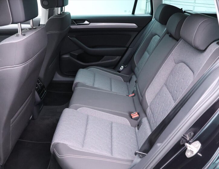 Volkswagen Passat 14