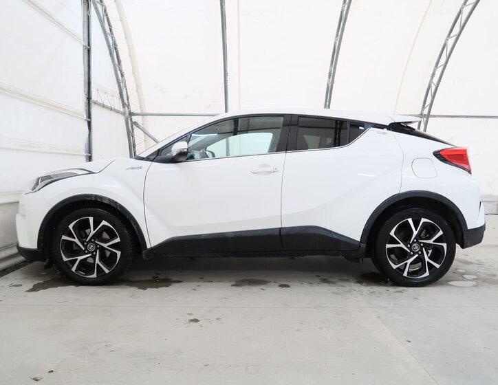 Toyota C-HR SUV 1,8 l 72 kw