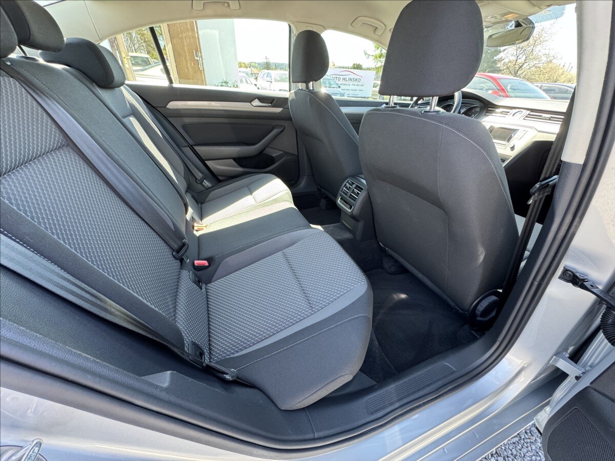 Volkswagen Passat Ostatní 1,6 l 88 kw