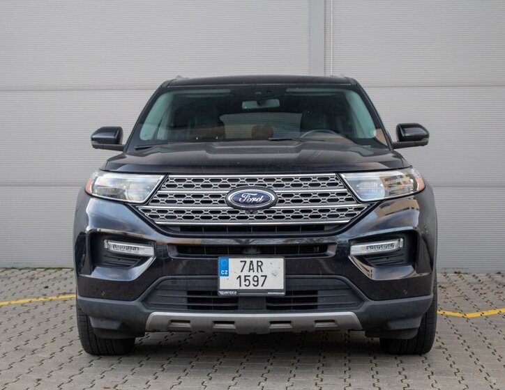 Ford Explorer 2
