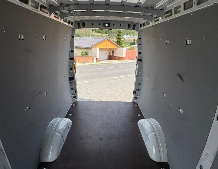 Iveco Daily Skříň 0,0 140 kw