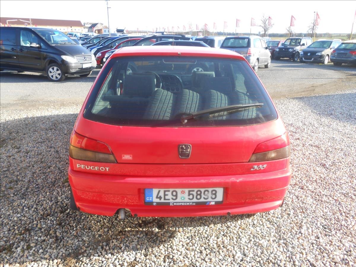 Peugeot 306