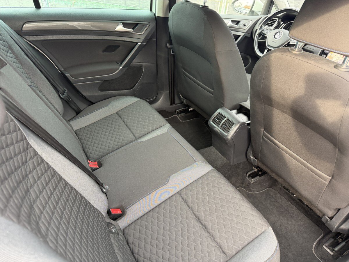 Volkswagen Golf Kombi 999,0 81 kw