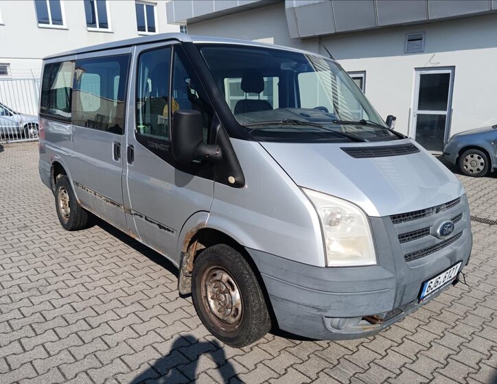 Ford Transit Kombi 2,2 l 85 kw