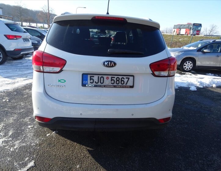 KIA Carens 8