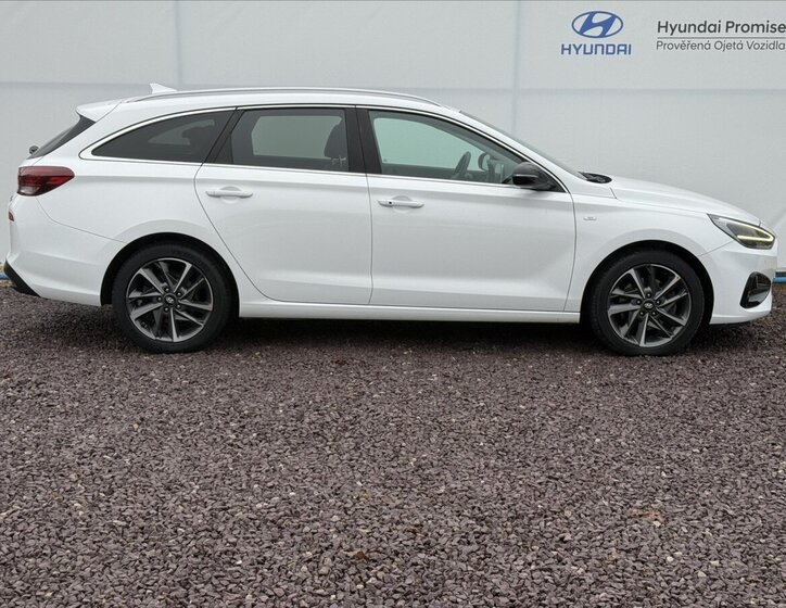 Hyundai i30 24