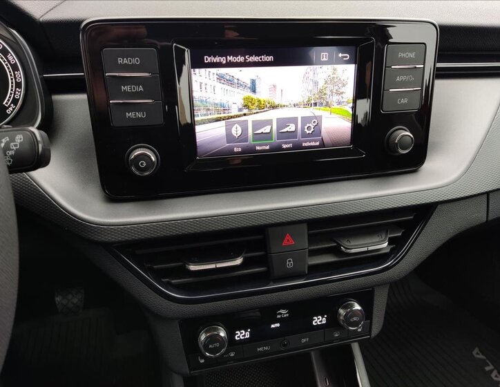 Škoda Scala Hatchback 1,5 l 110 kw