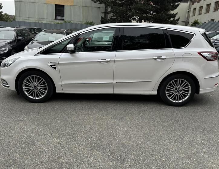 Ford S-MAX 6