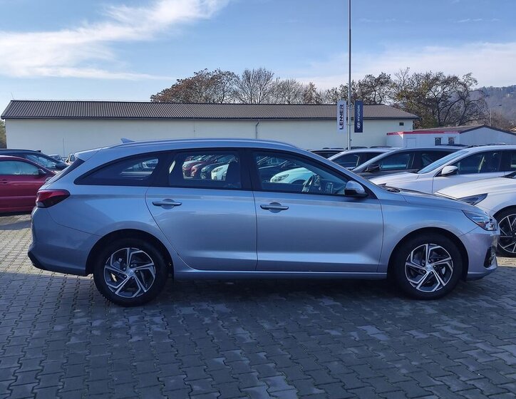 Hyundai i30 Kombi 998,0 88 kw