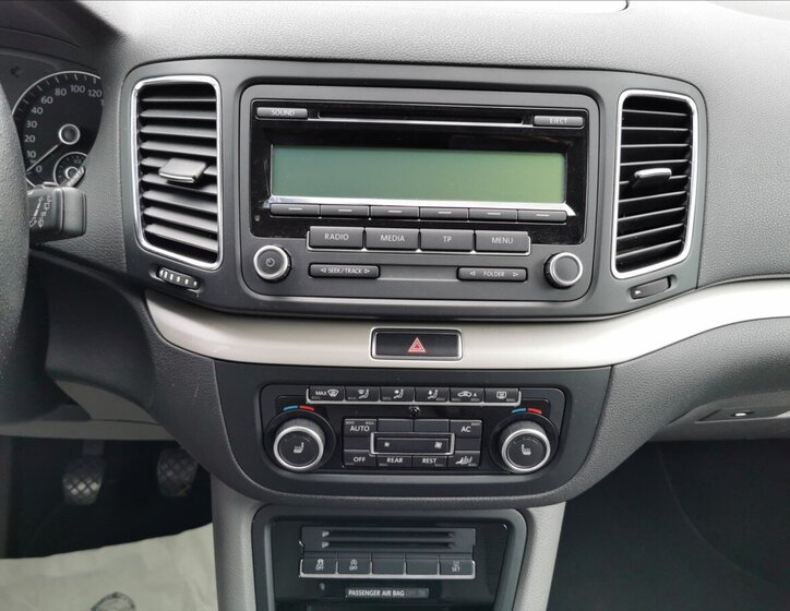 Seat Alhambra Kombi 1,4 l 110 kw