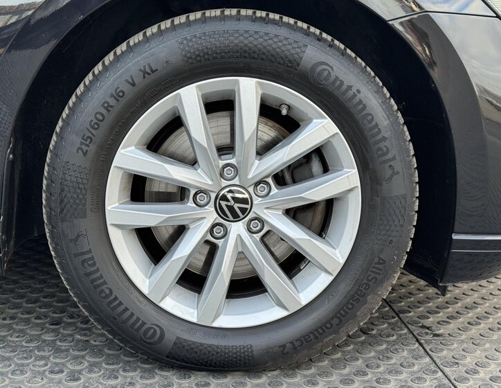 Volkswagen Passat Kombi 2,0 l 110 kw