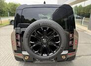 Land Rover Defender 8