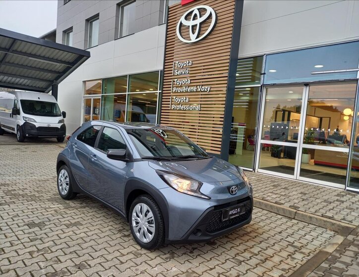Toyota Aygo Hatchback 998,0 53 kw