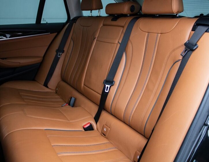 BMW Řada 5 Kombi 3,0 l 195 kw