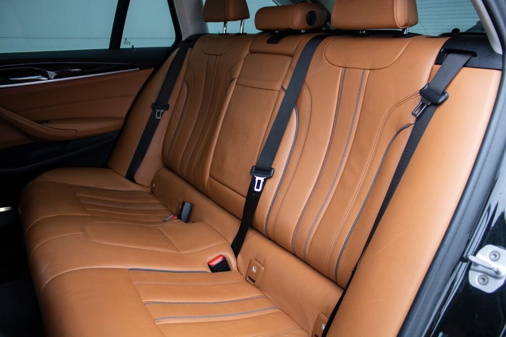 BMW Řada 5 Kombi 3,0 l 195 kw