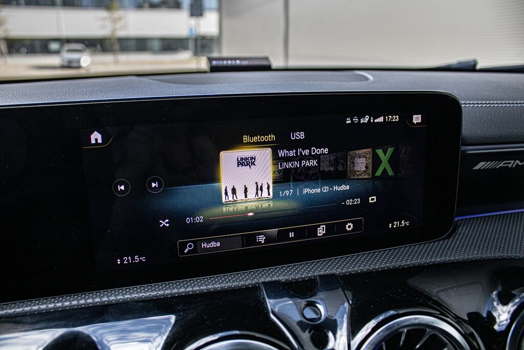 Mercedes-Benz CLA Kombi 2,0 l 321 kw