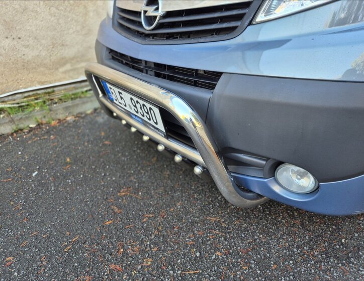 Opel Vivaro Kombi 2,5 l 107 kw