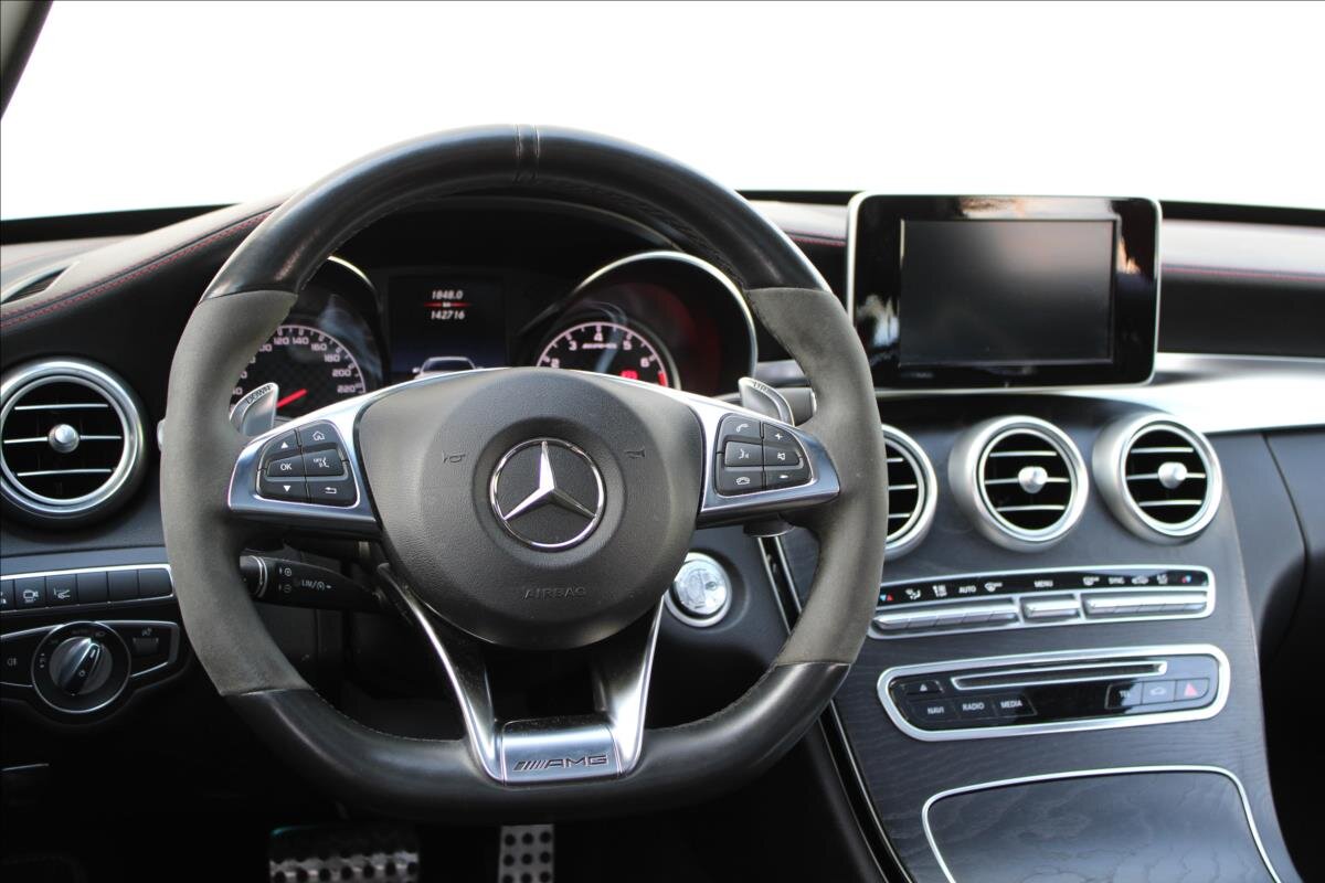Mercedes-Benz Třídy C Sedan / Limuzína 3,0 l 270 kw