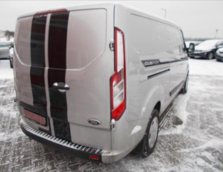 Ford Transit Custom 10